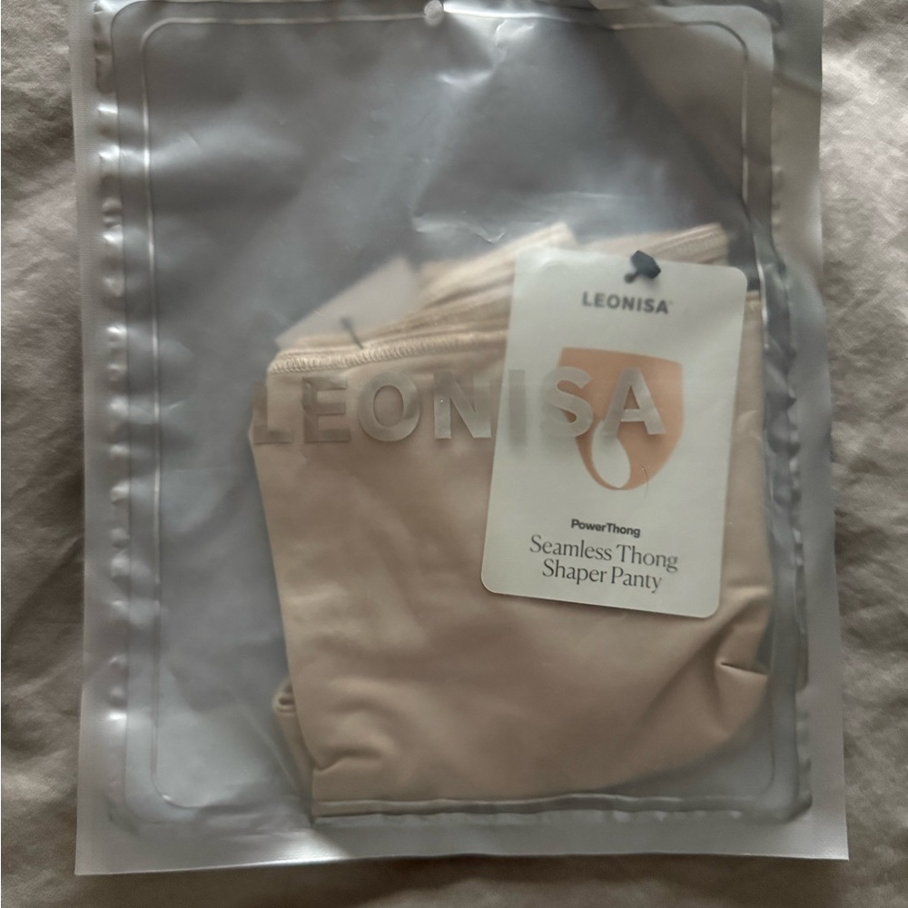 Leonisa Seamless Thong Shaper Panty - Nude New with tags - Picture 2 of 2